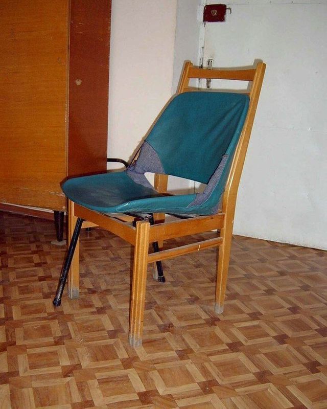 стул
